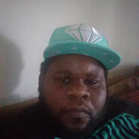 Meet your Posher, Antonio - Picture 1 of 1